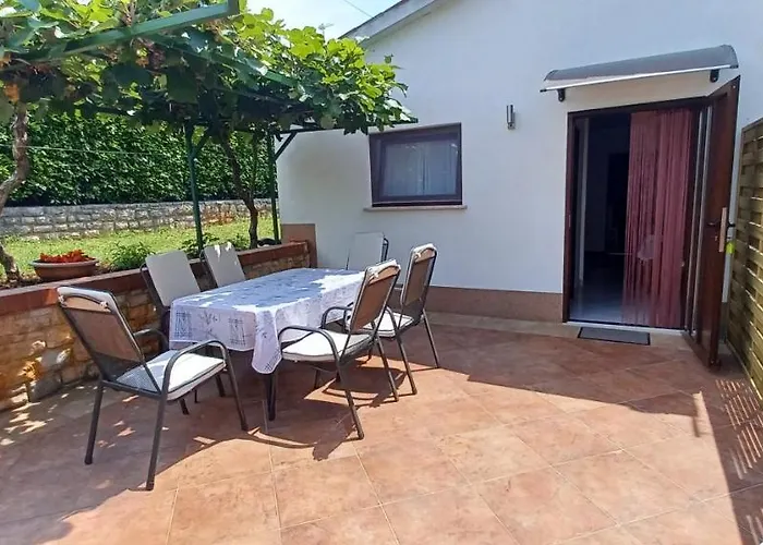 Mari * Novigrad Istria