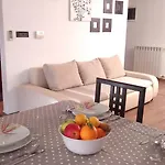 Mari Apartment