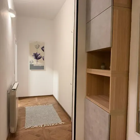 Mari Apartman